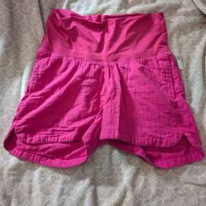 NWT old navy Maternity shorts